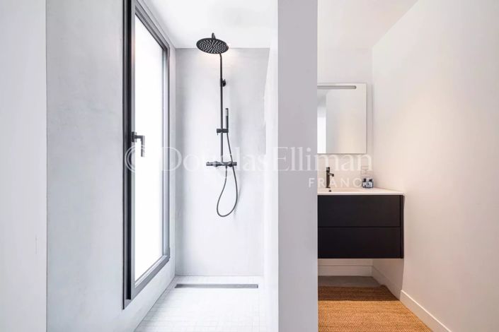 Image No.7-6 Bed House for sale