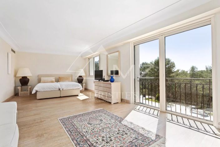 Image No.6-7 Bed House for sale