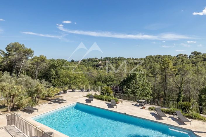 Image No.7-7 Bed House for sale