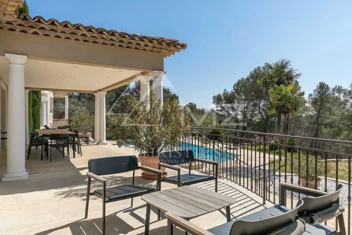 Image No.8-7 Bed House for sale