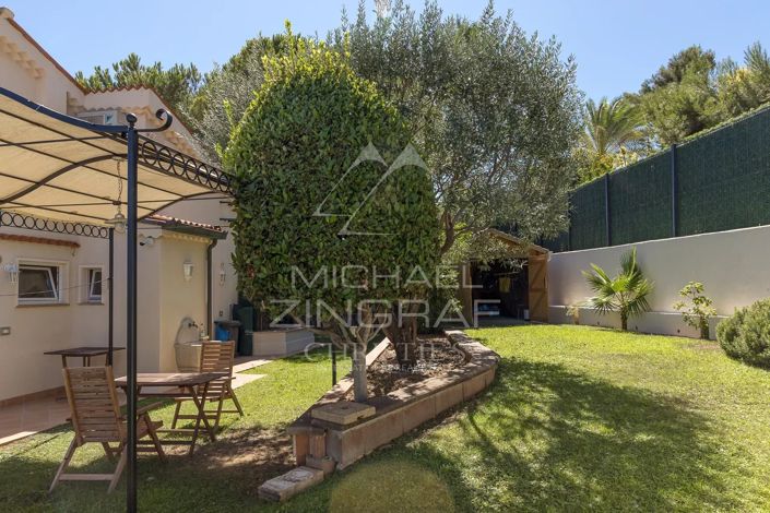 Image No.15-5 Bed House for sale