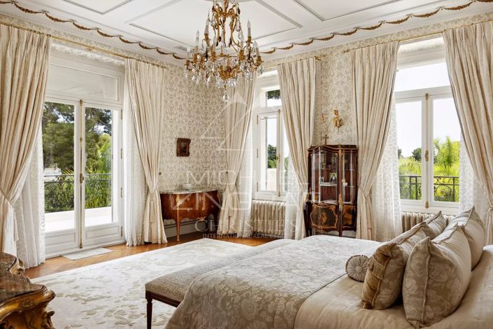 Image No.8-7 Bed House for sale