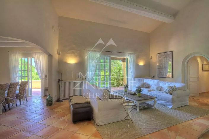 Image No.4-7 Bed House for sale