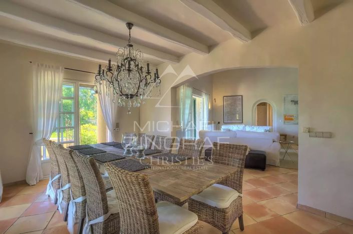 Image No.6-7 Bed House for sale