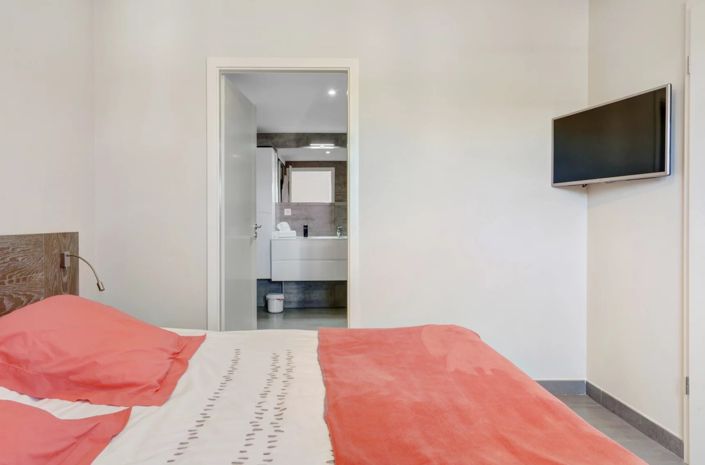 Image No.7-3 Bed Apartment for sale