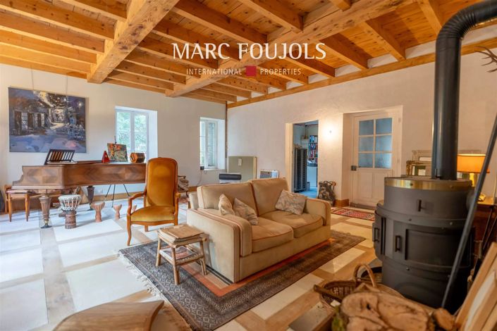 Image No.11-9 Bed House for sale