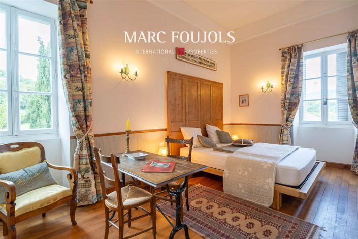 Image No.27-9 Bed House for sale