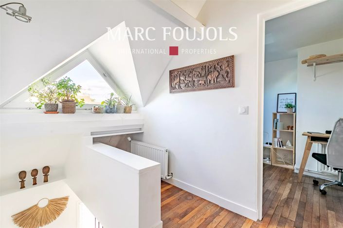 Image No.11-5 Bed House for sale