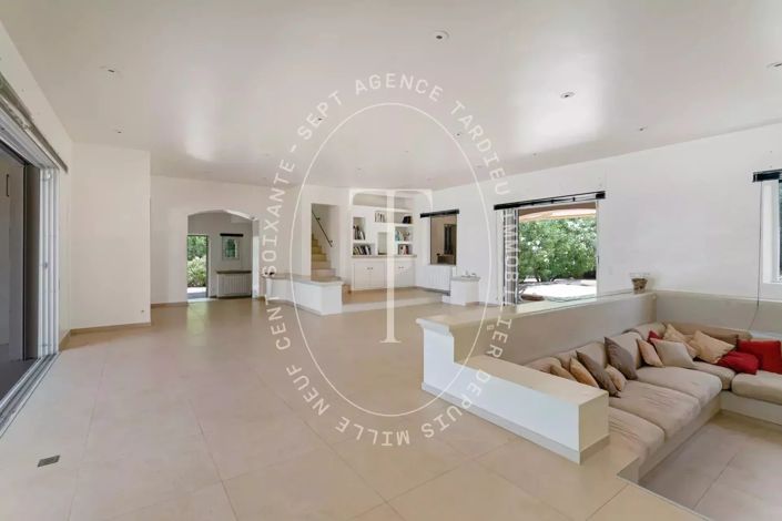 Image No.4-4 Bed House for sale