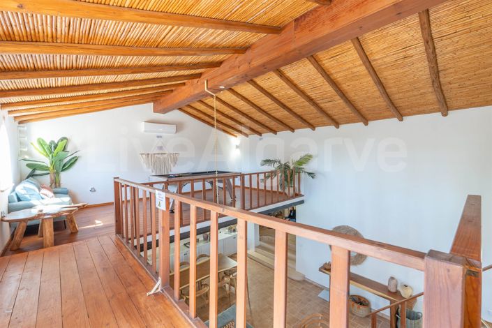 Image No.11-7 Bed House for sale