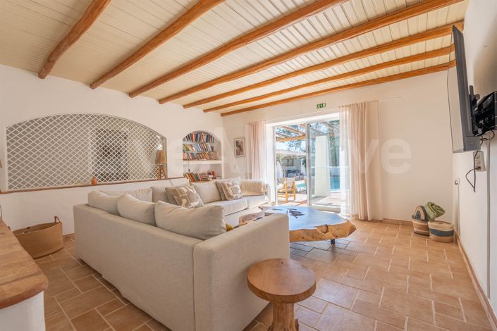 Image No.13-7 Bed House for sale