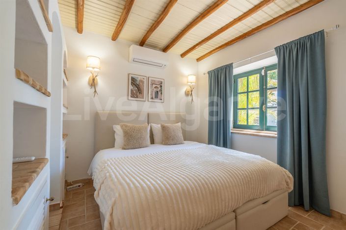 Image No.31-7 Bed House for sale