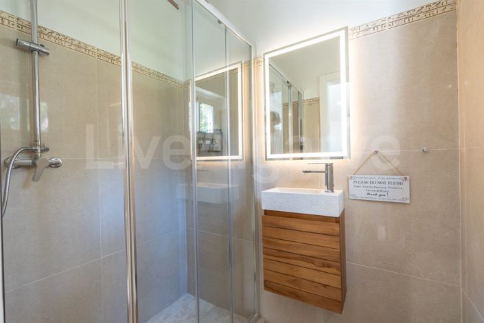 Image No.38-7 Bed House for sale