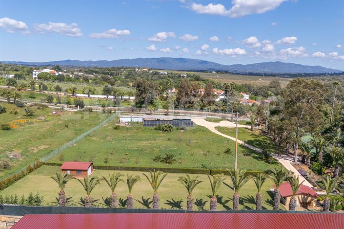 Image No.43-7 Bed House for sale