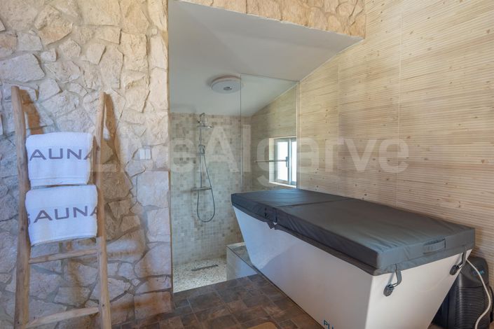 Image No.48-7 Bed House for sale