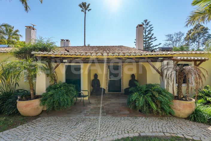 Image No.6-7 Bed House for sale