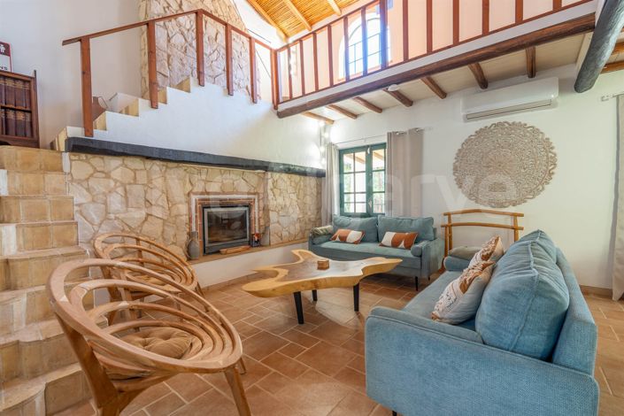 Image No.9-7 Bed House for sale