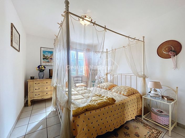 Image No.12-Propriété de 4 chambres à vendre à Noves