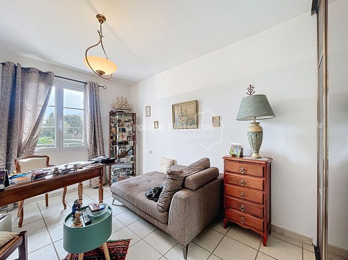 Image No.13-Propriété de 4 chambres à vendre à Noves