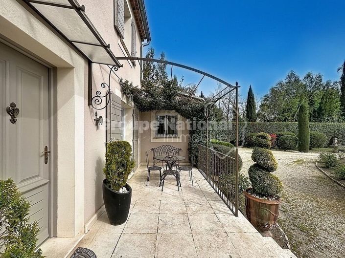 Image No.4-Propriété de 4 chambres à vendre à Noves