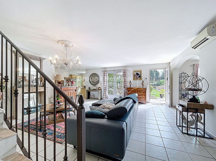 Image No.6-Propriété de 4 chambres à vendre à Noves