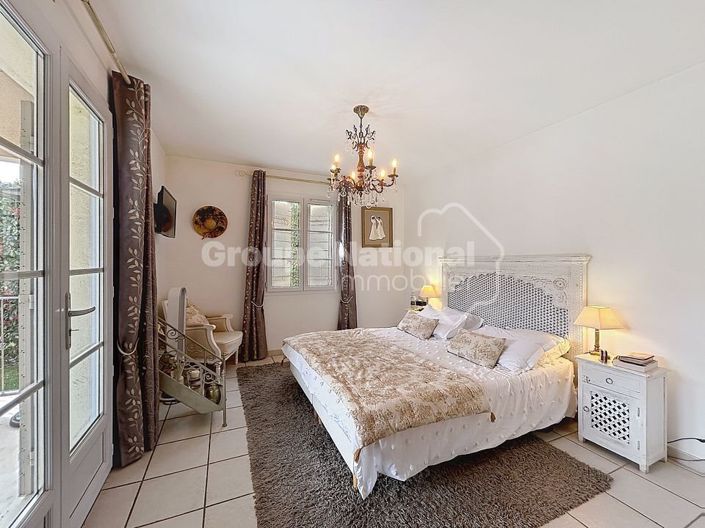 Image No.7-Propriété de 4 chambres à vendre à Noves