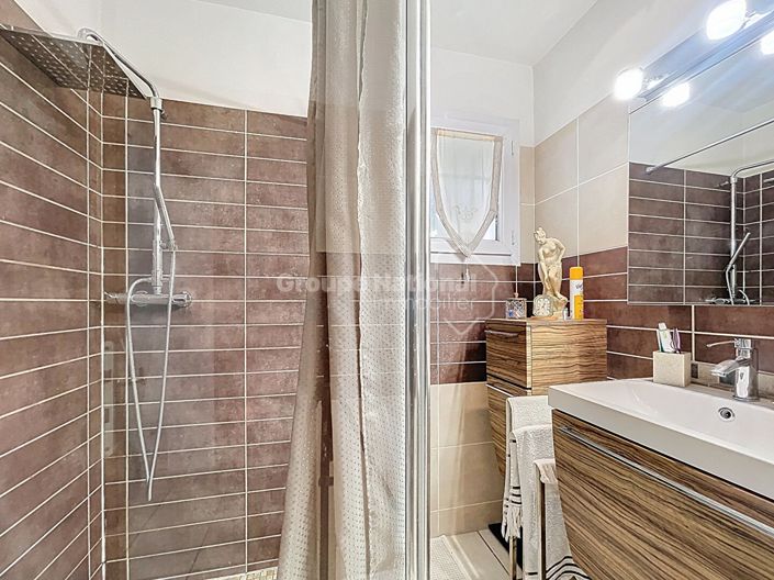 Image No.8-Propriété de 4 chambres à vendre à Noves