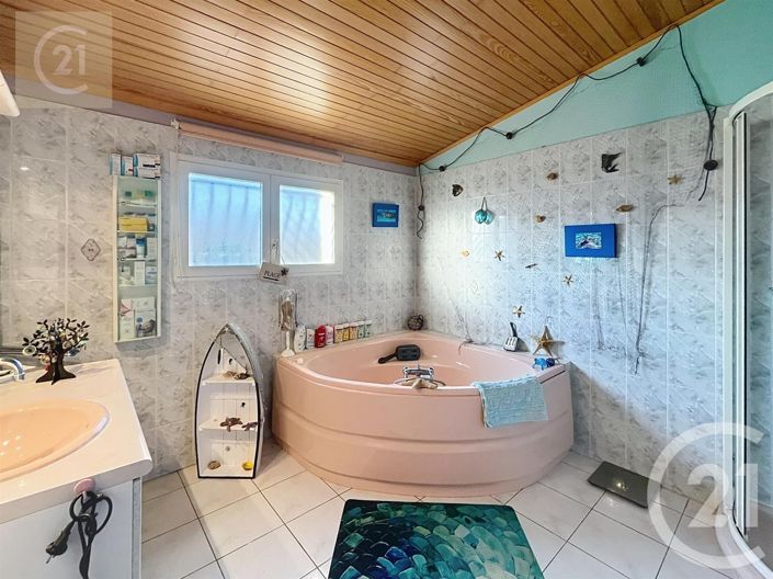 Image No.12-2 Bed House for sale