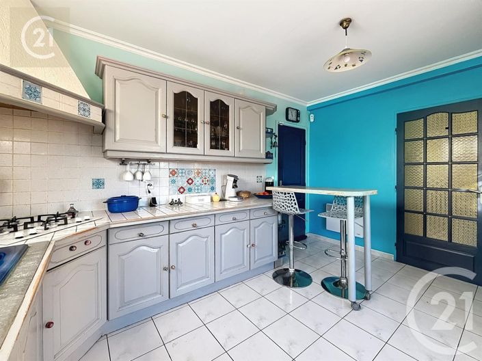 Image No.6-2 Bed House for sale