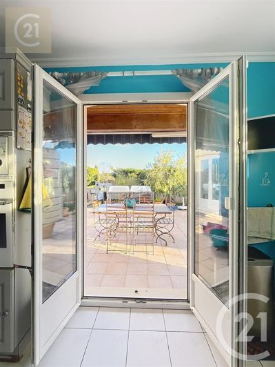 Image No.7-2 Bed House for sale