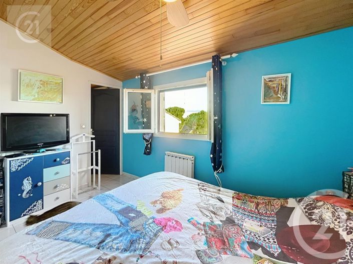 Image No.8-2 Bed House for sale