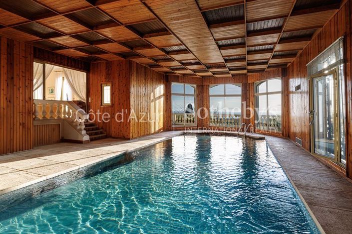 Image No.2-Propriété de 6 chambres à vendre à Nice