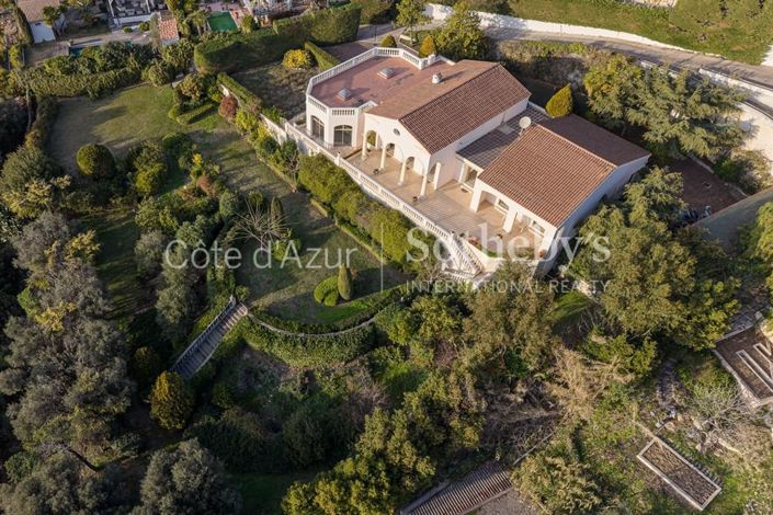 Image No.4-8 Bed Property for sale