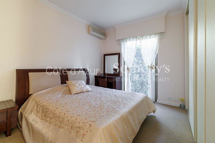 Image No.9-Propriété de 6 chambres à vendre à Nice