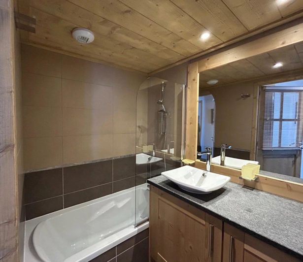 Image No.9-3 Bed Apartment for sale