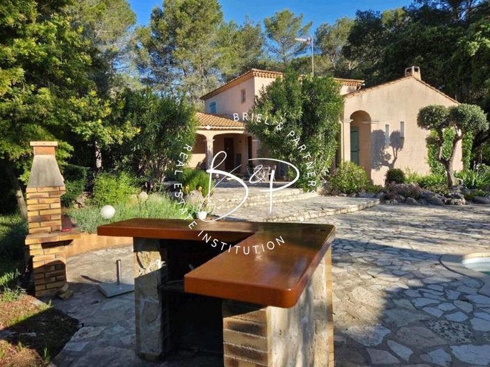 Image No.16-4 Bed House for sale