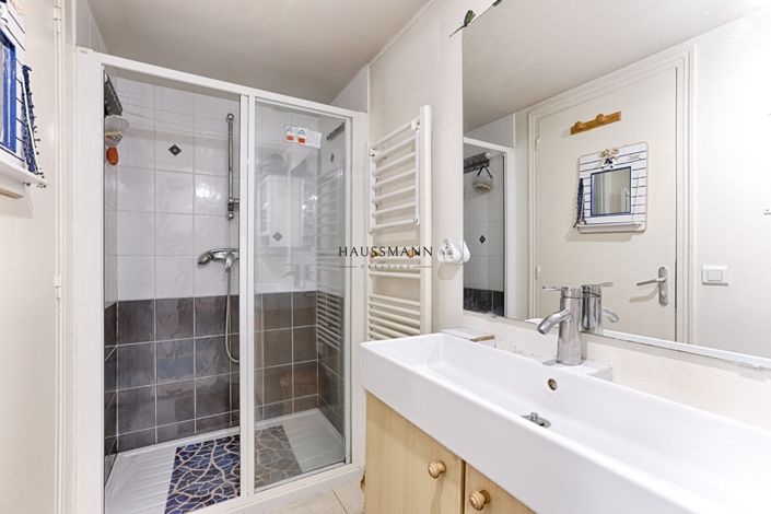 Image No.8-2 Bed House for sale