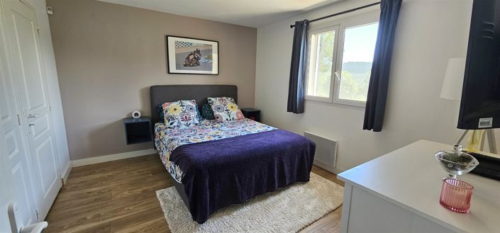 Image No.15-5 Bed House for sale