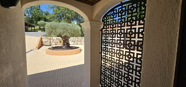 Image No.23-5 Bed House for sale