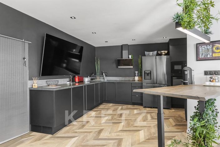 Image No.11-4 Bed Property for sale