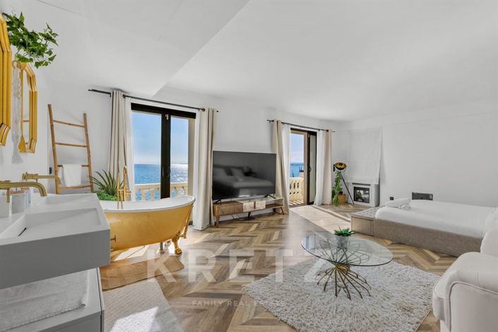 Image No.4-4 Bed Property for sale