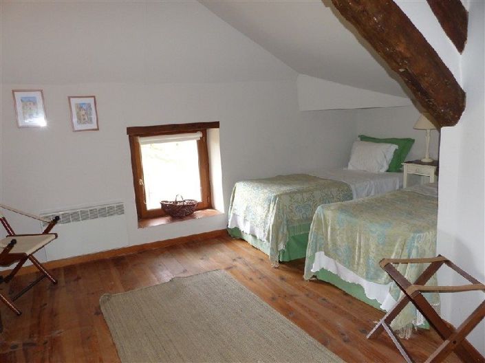 Image No.12-4 Bed House for sale