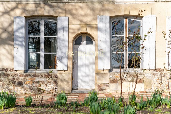 Image No.4-9 Bed Property for sale