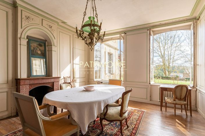 Image No.8-9 Bed Property for sale