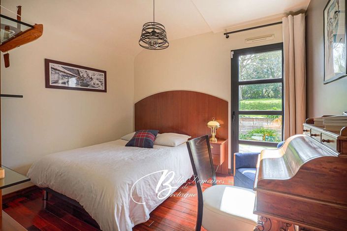 Image No.11-5 Bed House for sale