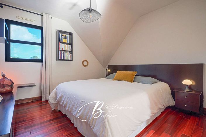 Image No.16-5 Bed House for sale