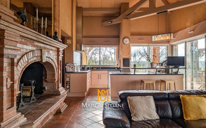 Image No.9-5 Bed House for sale