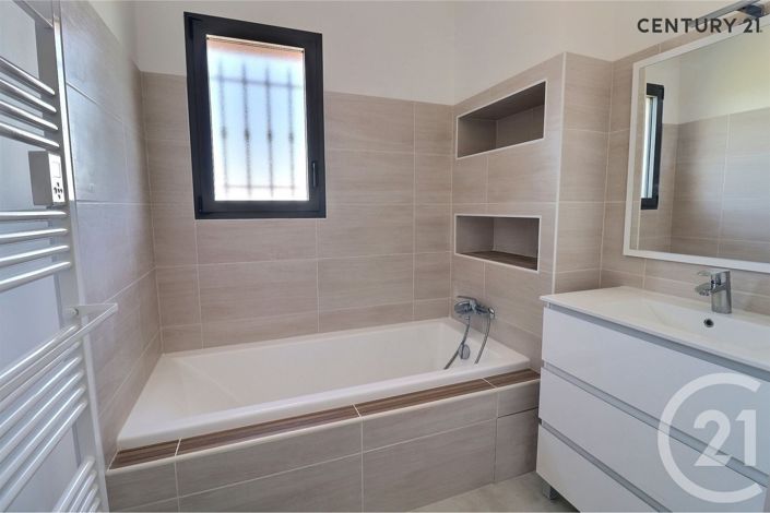 Image No.10-4 Bed House for sale