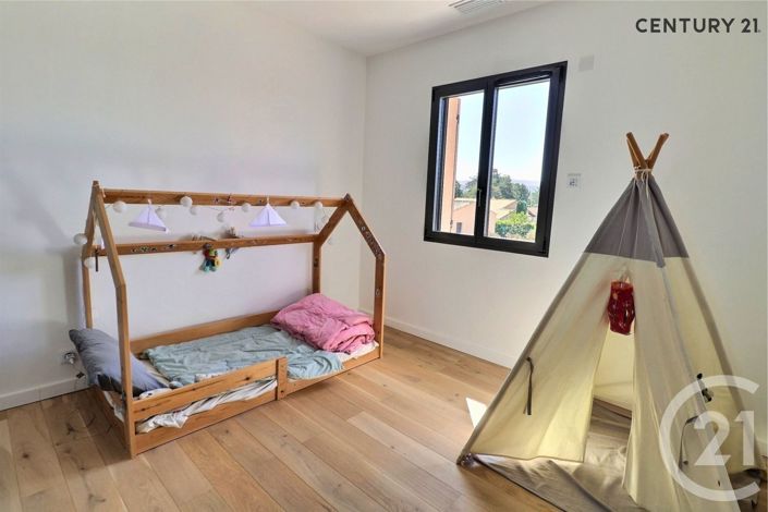 Image No.11-4 Bed House for sale