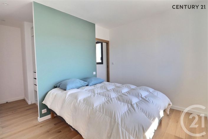 Image No.13-4 Bed House for sale